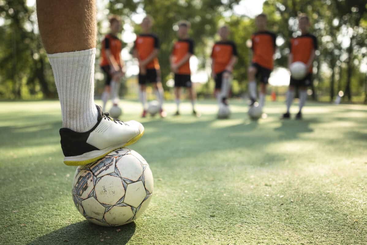 Près de Flers, un club de foot amateur s'offre un album façon Panini